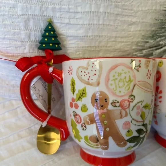 Potter’s Studio Festive Candy Cane and Holly Mug Set with Gold Spoons Holiday - Picture 3 of 6